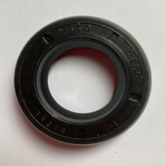 B110: Front oil seal for 3-speed and overdrive gearbox
